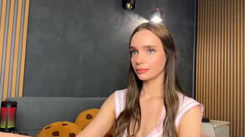 dialinkaaaa online show from March 18, 11:30 pm