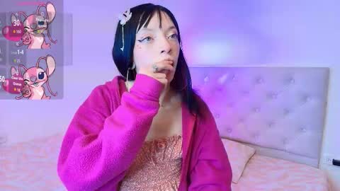 Snapshot of diamond__cherry chatting on January 17, 3:06 pm Diamond online show from January 17, 3:06 pm