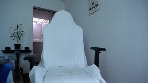 Snapshot of diamond_black00 chatting on January 7, 6:21 pm MaSSimo online show from January 7, 6:21 pm