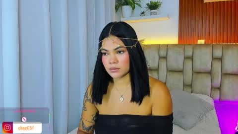 Snapshot of diamond_canela chatting on May 26, 3:35 am diamond_canela online show from May 26, 3:35 am
