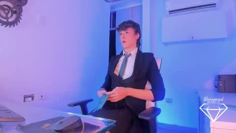 Diamond online show from November 16, 3:45 am