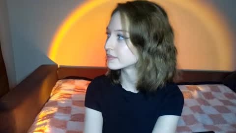 Mila online show from October 2, 1:29 pm