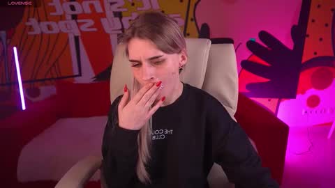 DiamondNina online show from March 10, 8:14 pm