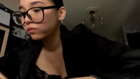 Julia online show from February 10, 1:26 pm