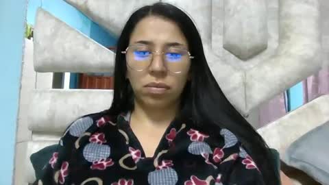 diana722439 online show from October 4, 4:21 am