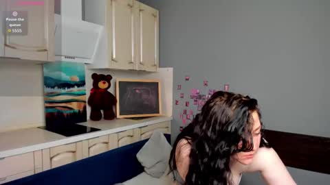Snapshot of diana_charon chatting on October 21, 1:28 am Diana online show from October 21, 1:28 am