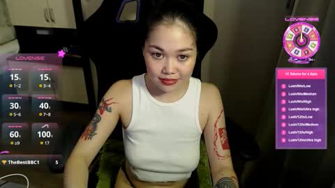 Snapshot of diana_custom chatting on November 15, 9:11 pm Diana online show from November 15, 9:11 pm