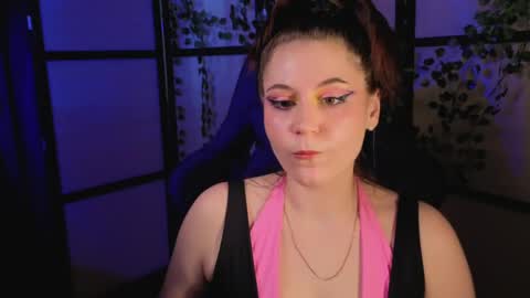 Snapshot of diana_floweri chatting on May 6, 10:31 am Diana online show from May 6, 10:31 am