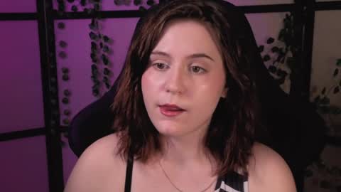 Snapshot of diana_floweri chatting on May 22, 9:37 am Diana online show from May 22, 9:37 am