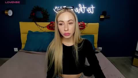 Diana  online show from December 13, 8:51 am