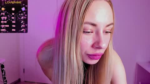 Diana  online show from December 28, 9:31 am
