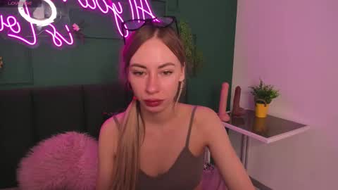 Diana  online show from February 23, 2:42 am