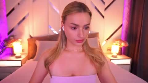 Snapshot of diana_nova chatting on June 27, 6:51 am diana_nova online show from June 27, 6:51 am