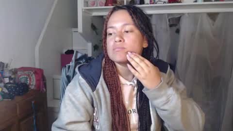 Snapshot of diana_smit_ chatting on December 5, 12:52 am diana online show from December 5, 12:52 am