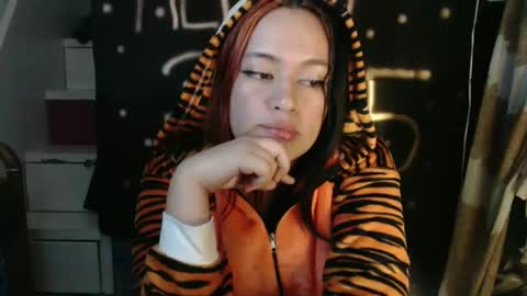 Snapshot of diana_smit_ chatting on January 2, 4:20 am diana online show from January 2, 4:20 am
