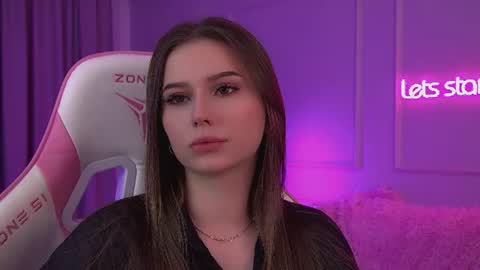 Snapshot of dianabecker chatting on July 6, 6:54 pm Diana online show from July 6, 6:54 pm
