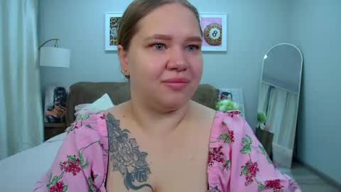 Snapshot of dianakristol chatting on June 3, 6:27 am Diana online show from June 3, 6:27 am