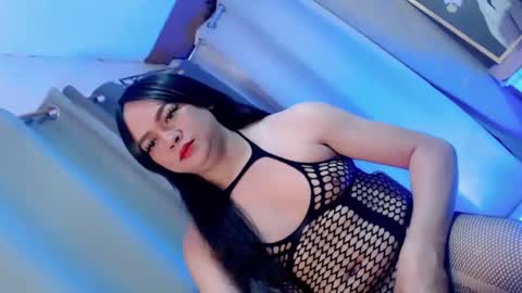 Snapshot of dianne_horny chatting on February 13, 4:08 am Dianne online show from February 13, 4:08 am