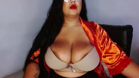 Snapshot of diany_boobs chatting on November 15, 2:24 pm diany_boobs online show from November 15, 2:24 pm