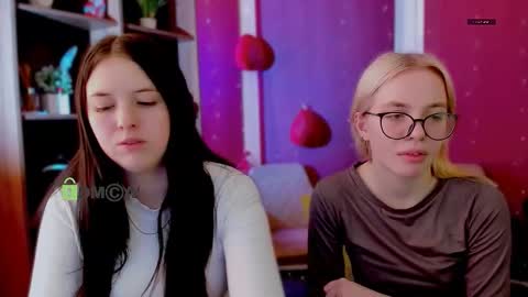 Snapshot of diara_ti chatting on February 17, 12:34 pm diara ti online show from February 17, 12:34 pm