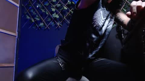 DICAPRIO online show from December 4, 5:17 am