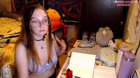 Snapshot of dice_steele chatting on May 2, 3:11 am dice_steele online show from May 2, 3:11 am