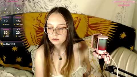 Snapshot of dice_steele chatting on June 20, 2:47 am dice_steele online show from June 20, 2:47 am