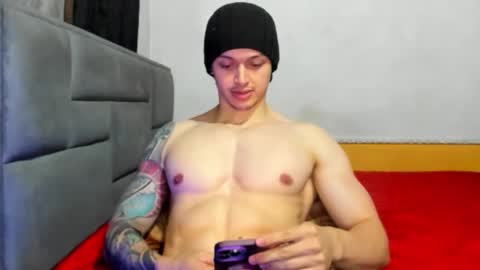jhon online show from February 7, 11:08 pm