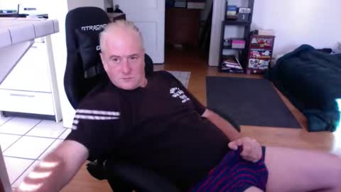 Snapshot of dickflasher5 chatting on October 10, 3:22 pm Richard Fleischer online show from October 10, 3:22 pm