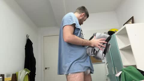 Snapshot of dickjulian chatting on January 27, 9:02 am Im Julian all cum shot videos here online show from January 27, 9:02 am