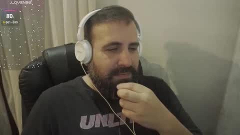 Snapshot of dicristalino chatting on November 1, 4:14 am Cristian Dipolino online show from November 1, 4:14 am