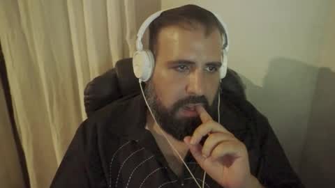 Snapshot of dicristalino chatting on December 14, 2:39 am Cristian Dipolino online show from December 14, 2:39 am