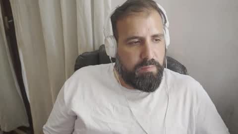 Snapshot of dicristalino chatting on December 15, 4:55 pm Cristian Dipolino online show from December 15, 4:55 pm