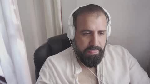 Snapshot of dicristalino chatting on December 17, 2:34 pm Cristian Dipolino online show from December 17, 2:34 pm