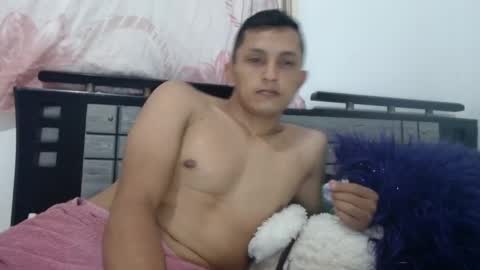 Snapshot of diego_alejita chatting on February 10, 2:41 am diego_alejita online show from February 10, 2:41 am