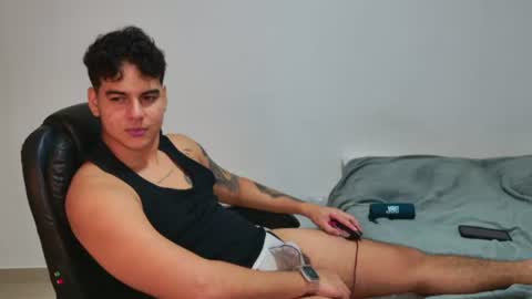 Snapshot of diego_cazas chatting on July 10, 9:50 pm DIEGO CAZAS online show from July 10, 9:50 pm