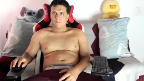 Snapshot of diegodelgado200521 chatting on June 13, 2:48 pm alexerdiego online show from June 13, 2:48 pm