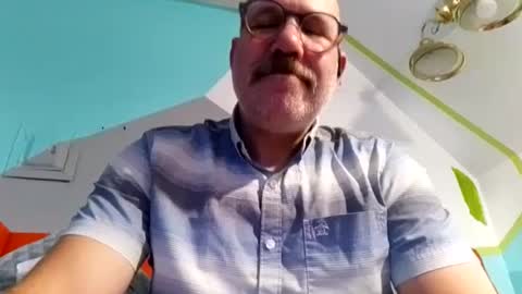 Dighim bigley online show from December 10, 8:05 pm