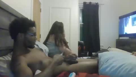 Snapshot of diginurgutz chatting on December 5, 10:34 pm diginurgutz online show from December 5, 10:34 pm