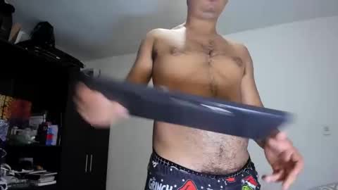 Snapshot of diiego_xxx chatting on April 20, 11:35 am diiego_xxx online show from April 20, 11:35 am