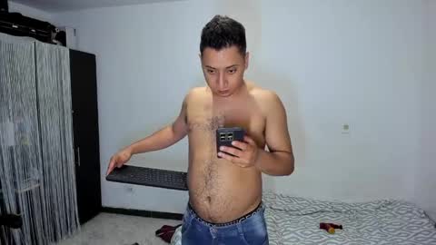 Snapshot of diiego_xxx chatting on April 27, 2:09 am diiego_xxx online show from April 27, 2:09 am