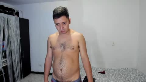 Snapshot of diiego_xxx chatting on May 2, 4:56 pm diiego_xxx online show from May 2, 4:56 pm