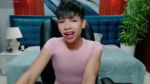 Snapshot of dilan_911 chatting on February 7, 6:33 pm DILAN online show from February 7, 6:33 pm