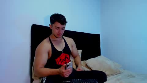 Snapshot of dilan_coy chatting on January 7, 6:24 pm Dilan Coy online show from January 7, 6:24 pm