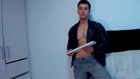 Snapshot of dilan_coy chatting on January 17, 5:30 pm Dilan Coy online show from January 17, 5:30 pm