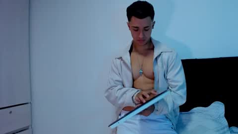 Snapshot of dilan_coy chatting on February 17, 4:15 pm Dilan Coy online show from February 17, 4:15 pm