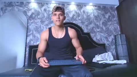 Snapshot of dilanmiller_ chatting on June 19, 4:55 pm dilanmiller_ online show from June 19, 4:55 pm