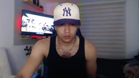 Snapshot of dilanxxx8888 chatting on January 16, 3:10 am dilanxxx8888 online show from January 16, 3:10 am