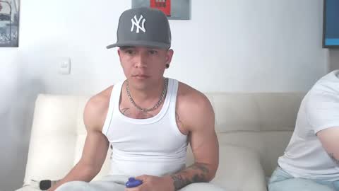 Snapshot of dilanxxx8888 chatting on April 1, 4:24 am dilanxxx8888 online show from April 1, 4:24 am