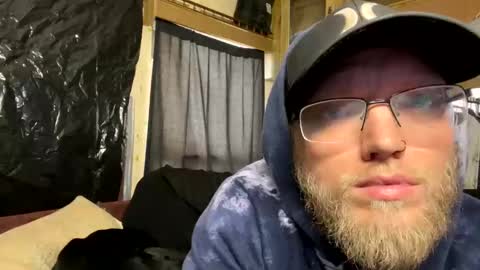 Snapshot of dilf_96 chatting on January 8, 8:44 pm Daddy online show from January 8, 8:44 pm